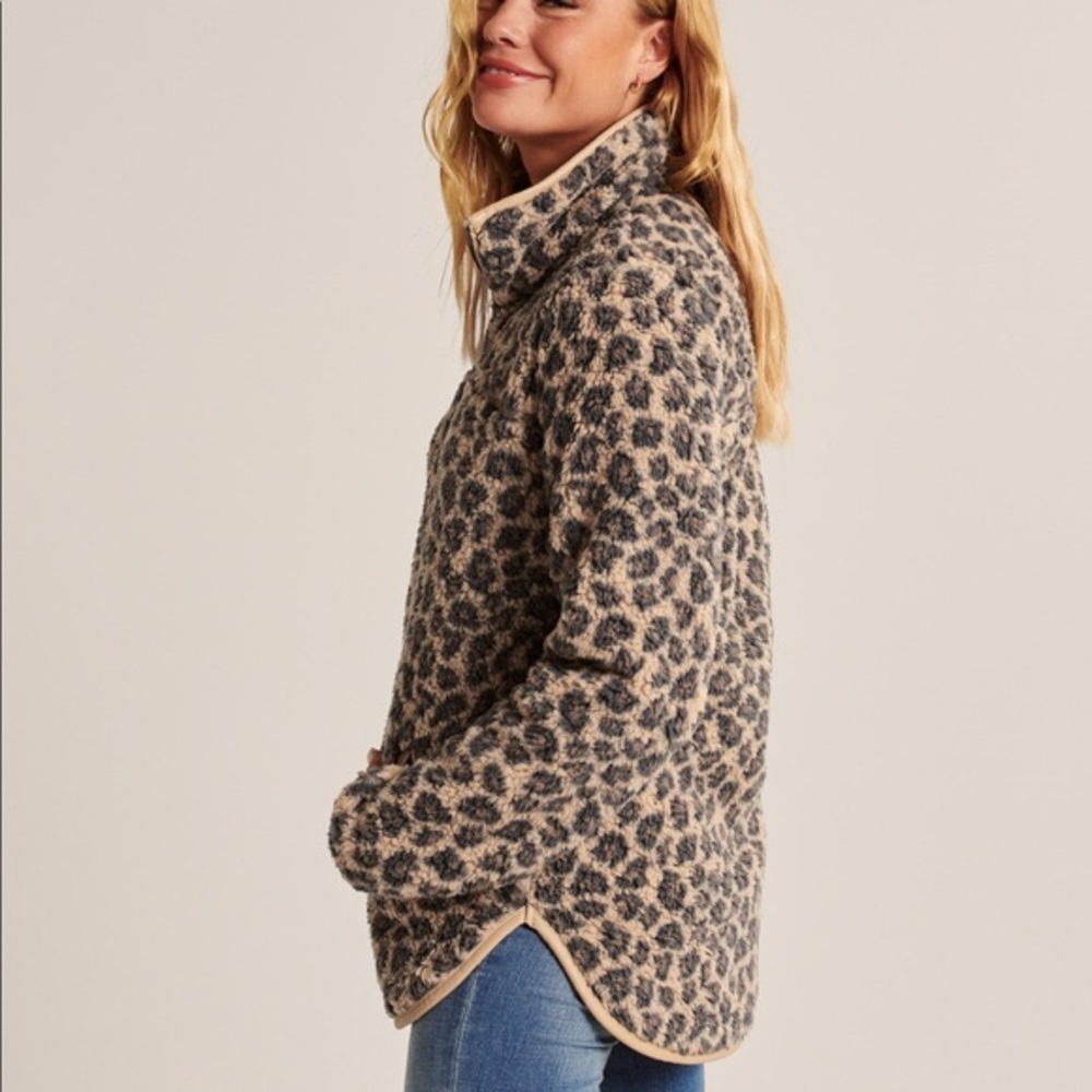 Abercrombie & Fitch Sherpa Half-Zip Faux Leather Trim Leopard Print Pullover XS
